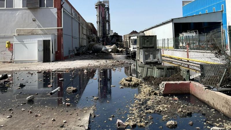 Konya'daki meyve suyu fabrikası patladı: 3 yaralı