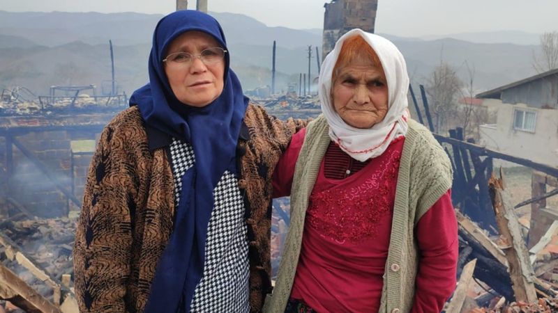 Bartın'da anne-kızın yaşadığı evi küle döndü