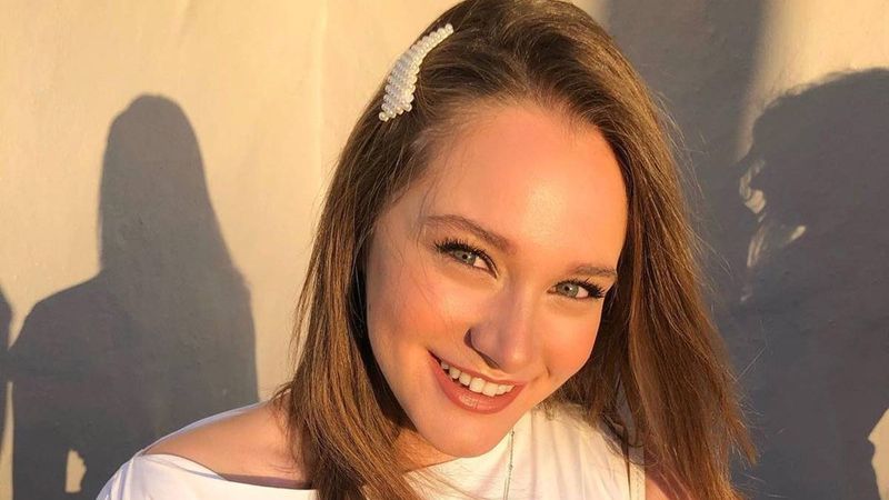 Kara Tahta'nın yıldızı Miray Daner’in annesi güzelliğiyle solladı! İşte Seda Sayan’ın müstakbel dünürü….