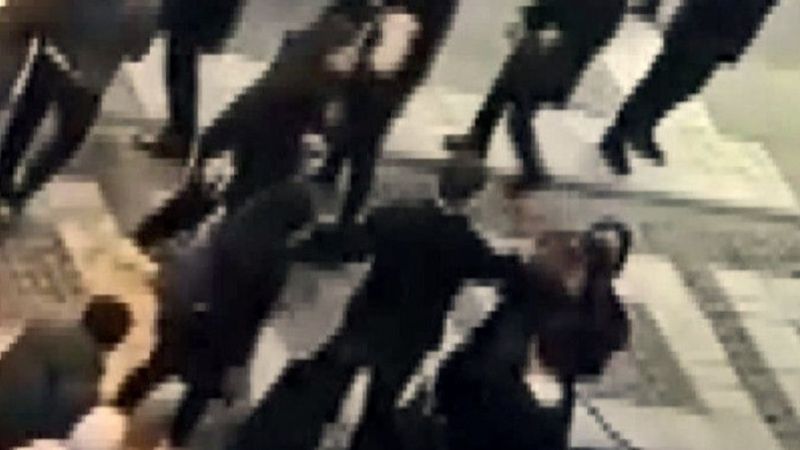 Avcılar'da genç kızların kedi kavgası