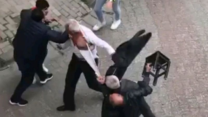 Güngören'de 2 grup arasında bıçaklı kavga