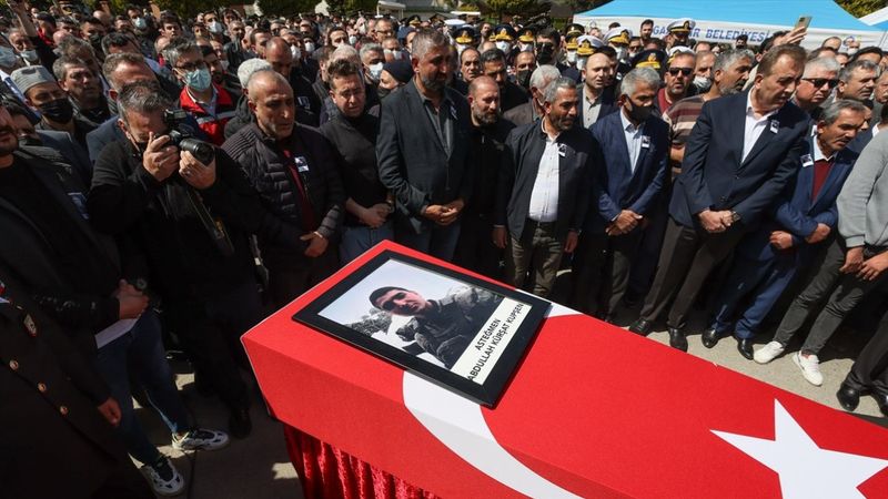 Hakkari'de şehit düşen Abdullah Kürşat Kupşen, son yolculuğuna uğurlandı