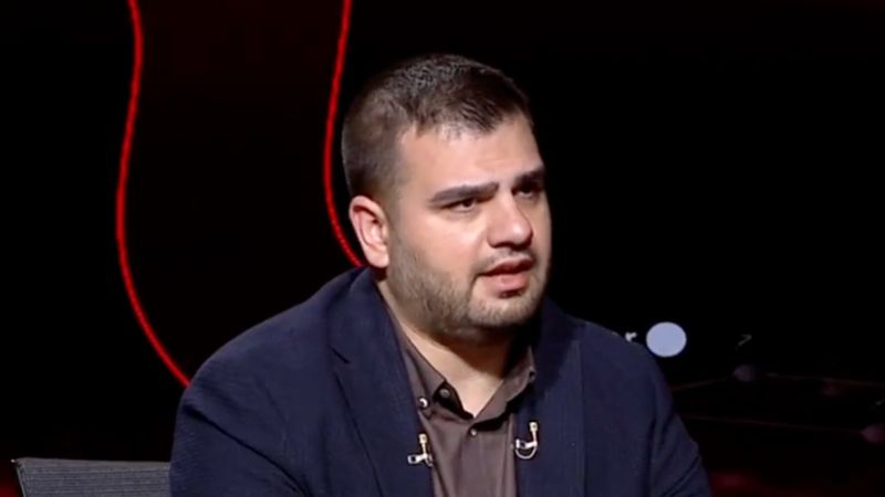 Eyyüp Kadir İnan'dan Beren Saat'e: Konu ile alakasız istismar mesajları