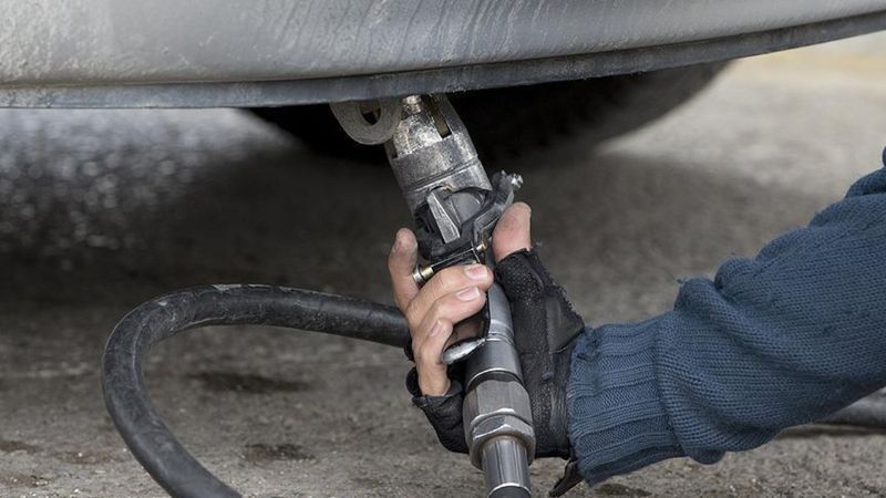 Sıra LPG'de! Araç sahiplerinin dikkatine: Bu geceden itibaren litre fiyatı...