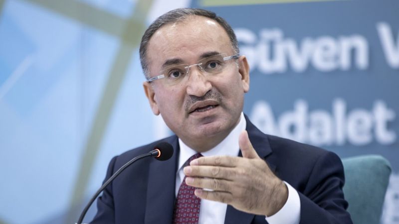 Bekir Bozdağ: Hakimin görevi hak ve adalet ile hükmetmek