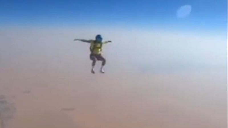 Lewis Hamilton, gökyüzü dalışı yaptı