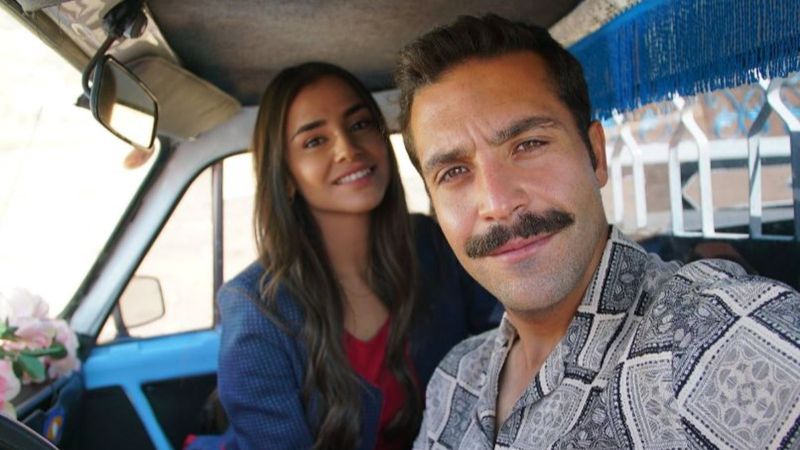 Gerçek hayatta tam bir afet tam.. Gönül Dağı'nın Asuman'ı atlarla poz verince sosyal medya yıkıldı!