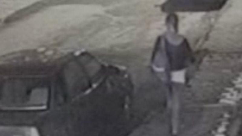 Sultangazi'de kuaföre giren kadın 15 bin liralık telefonu çaldı