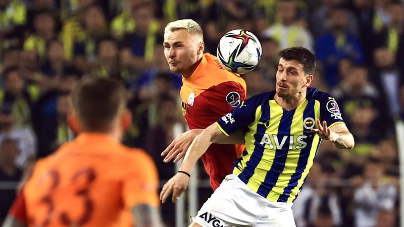 Fenerbahçe, Galatasaray'ı 2 golle mağlup etti