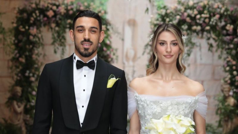 İrfan Can Kahveci'nin eşi Gözde'den karnı burnundan poz! 'Derbi öncesi bir İrfan daha yolda pozu bu..'