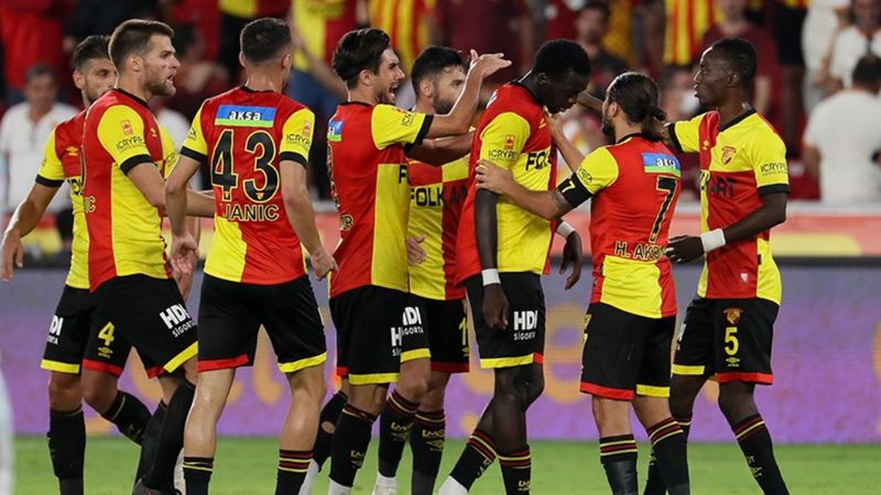 Göztepe'de 4 futbolcu satış listesinde
