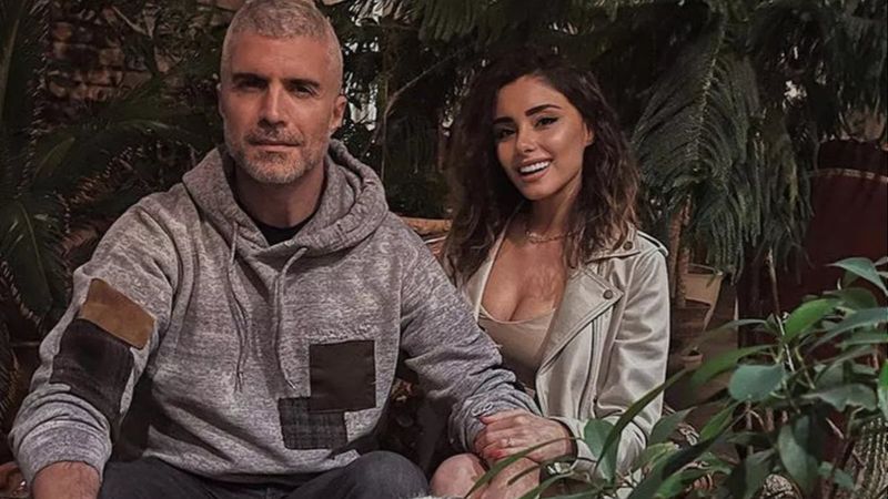 Özcan Deniz yeni aşkıyla havuz keyfi yaptı, o kareler sosyal medyayı yıktı! 'Ramazan ayındayız pes ya'