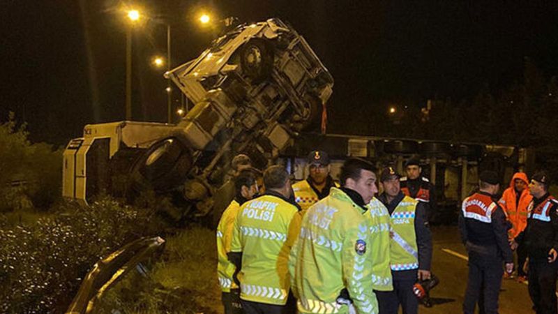 Osmaniye'de zincirleme kaza: 3'ü polis 5 yaralı