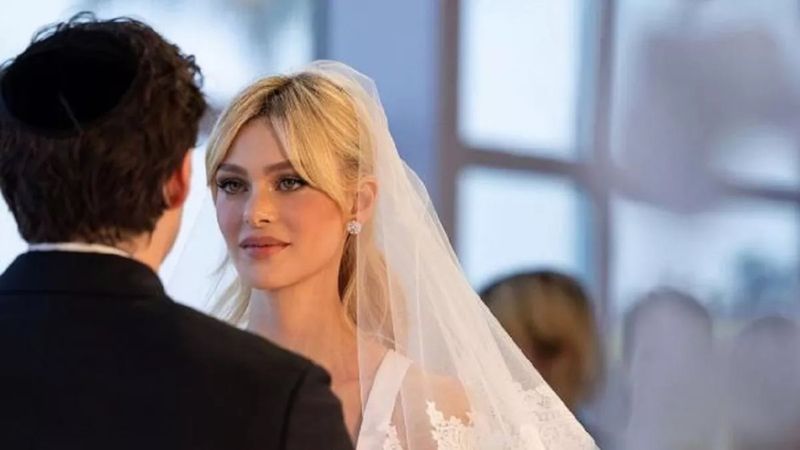 David Beckham'ın gelininin güzelliği yapma çıktı iyi mi! 'Meğer ne çok estetik sığdırmışsın yüzüne..'