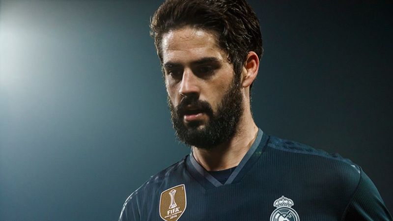 Chelsea maçı esnasında Isco, Twitter'da taraftarla tartıştı
