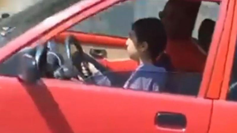 Maltepe'de 11 yaşındaki çocuk trafiğe çıktı