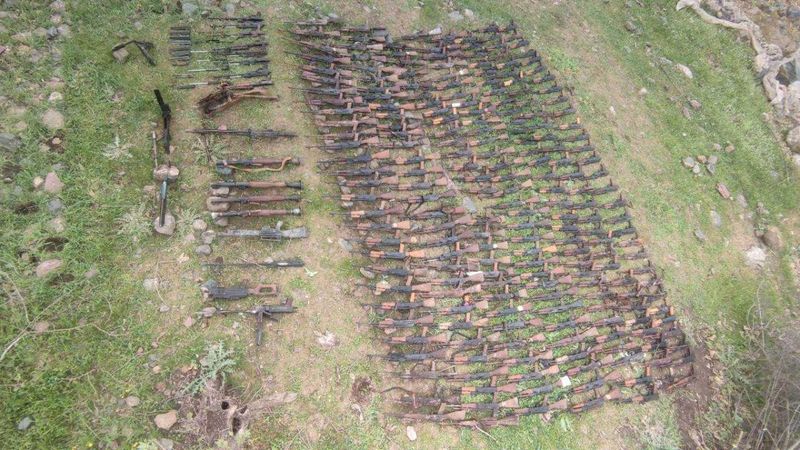 Irak'ın kuzeyinde, PKK'ya ait çok sayıda silah ele geçirildi