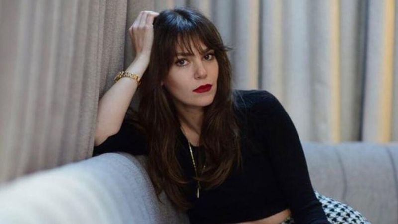 Aslı Enver'in annesi genç kızlara hatta mankenlere taş çıkarttı taş! 'Anasına bak kızını al..'