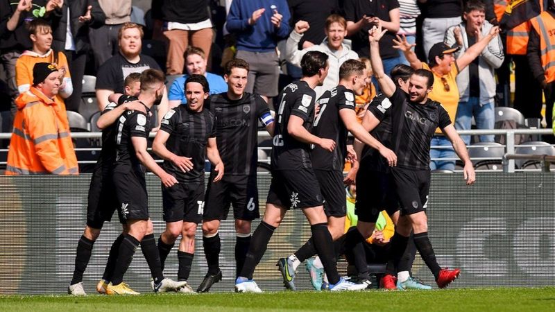 Hull City, Cardiff City'yi mağlup eti