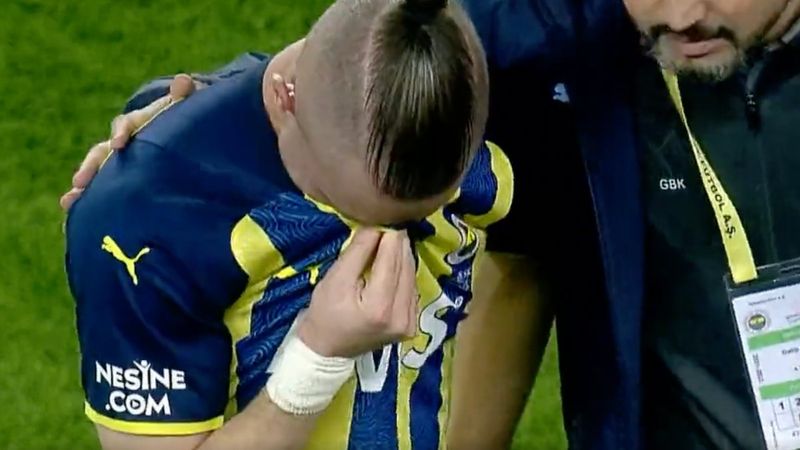 Pelkas, oyundan çıkarken gözyaşlarını tutamadı