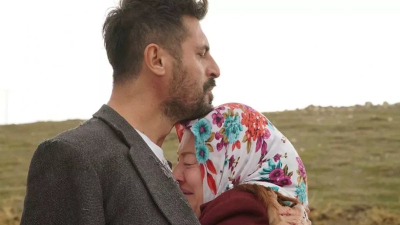 Gönül Dağı'nın Doktor Kenan'ının sakalsız hali Elif Hemşire'yi yıktı! 'Sakal sen nelere kadirsin'