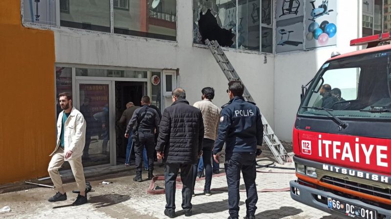 Yozgat'taki adam, bulunduğu iş yerini yakmaya çalıştı