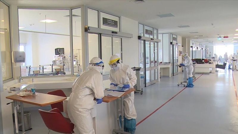 Pandemi yerini bırakıyor: Koronavirüste 'endemi' dönemi nedir