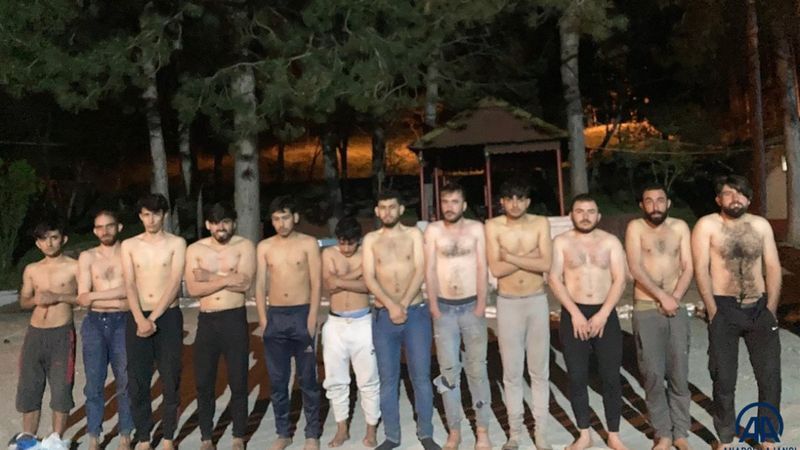 Kırklareli'nde 84 düzensiz göçmen yarı çıplak halde bulundu