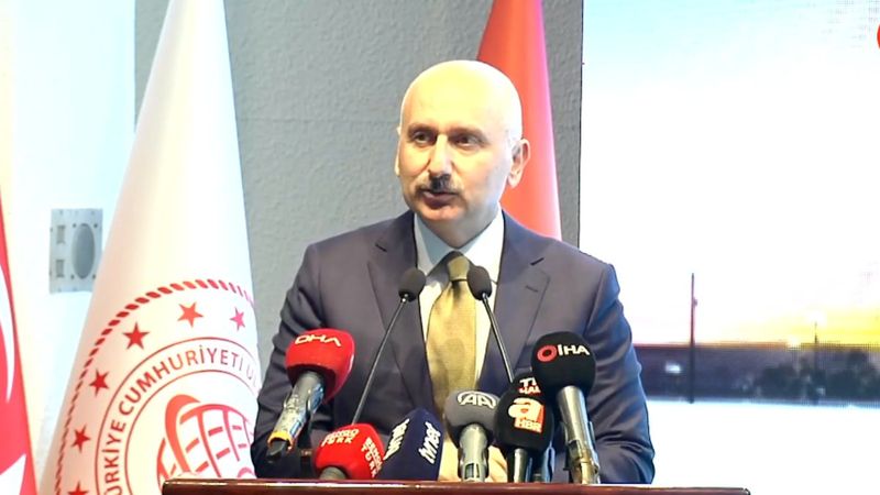 Adil Karaismailoğlu: Demir yolu ağımızı 28 bin 590 kilometreye çıkaracağız