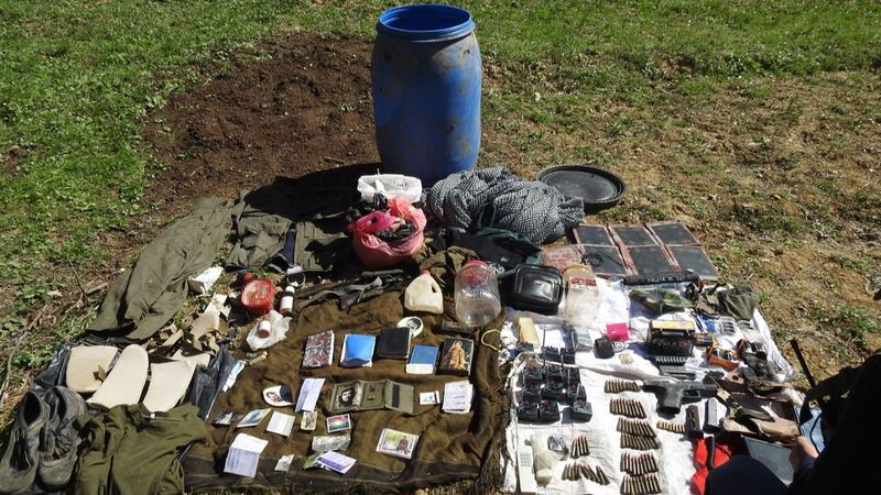 Batman'da evden PKK cephaneliği çıktı, 3 kişi tutuklandı