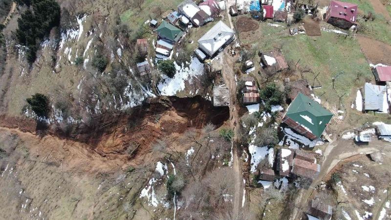 Trabzon'daki heyelanların sayısı 100'ü geçti