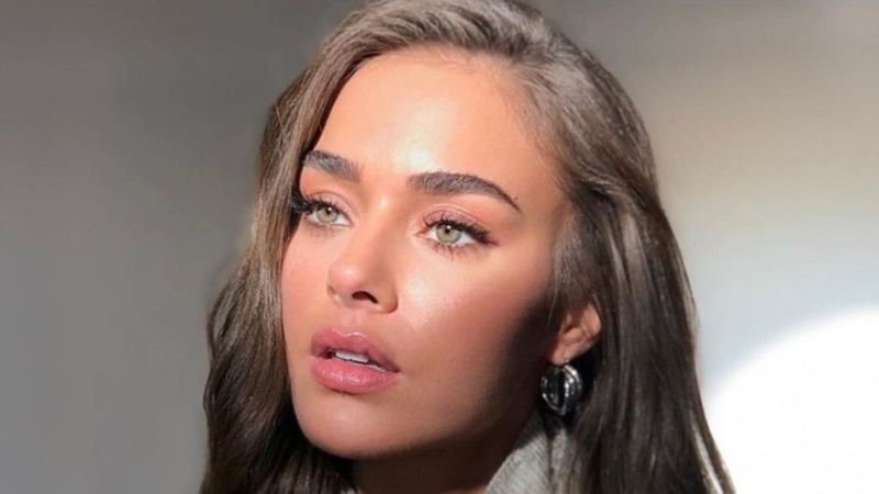 İçerde'nin Melek'i ceketini çıkardı, minicik büstiyeri mest etti! 'Barbie bebek gibisin, sen neymişsin ya'