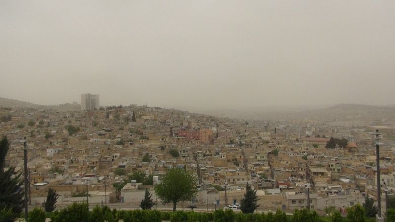 Şanlıurfa'da toz bulutu, yaşamı olumsuz etkiledi