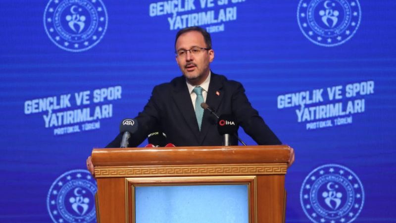 Mehmet Muharrem Kasapoğlu, Gençlik ve Spor Yatırımları Protokol Töreni’ne katıldı