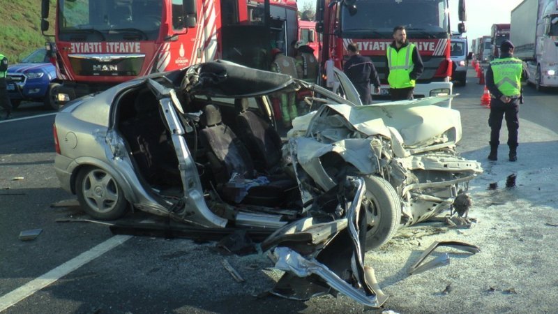Çekmeköy'de korkunç kaza: Kamyona giren araçta 1 ölü