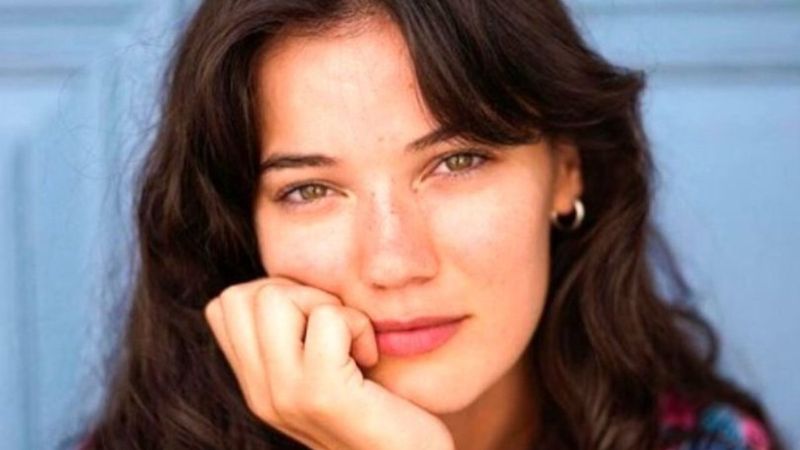 Pınar Deniz soyunma odasından paylaştı, ortalık yıkıldı! 'Kusursuz tenine kan değmiş ya..'