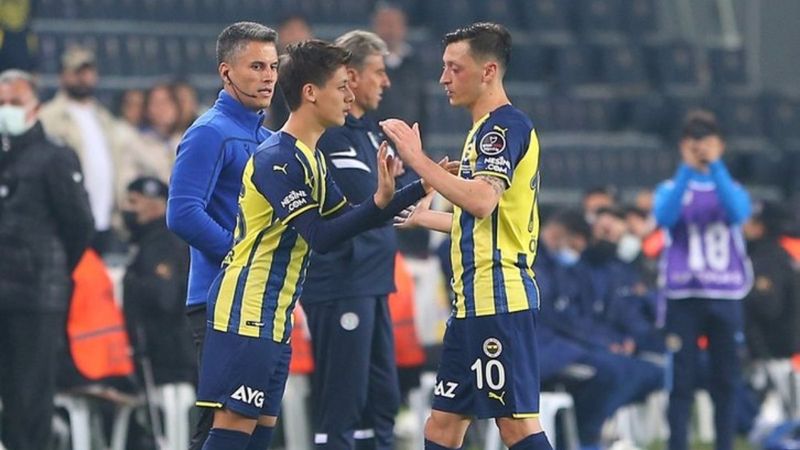 Fenerbahçe'de 10 numaralı forma Arda Güler'e verilecek