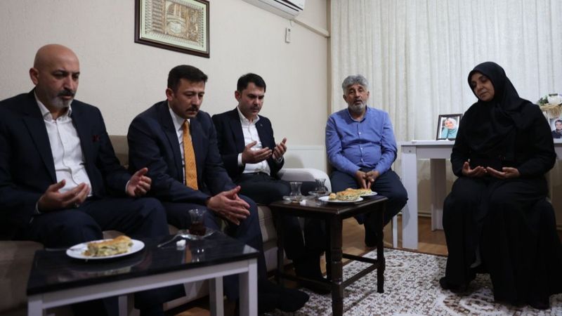 Murat Kurum, depremde vefat eden Aslı Taner'in adını okula verecek