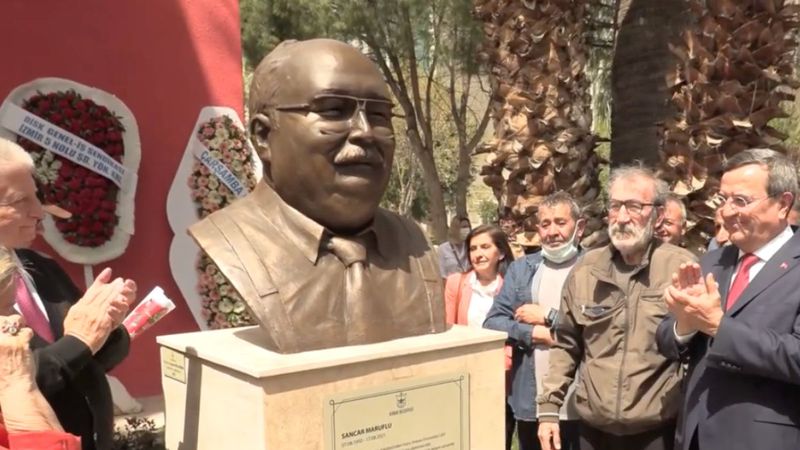 CHP İzmir'e bir heykel daha kazandırdı