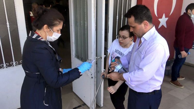 95 bin engelli, kamu personeli olmak için sınava girdi