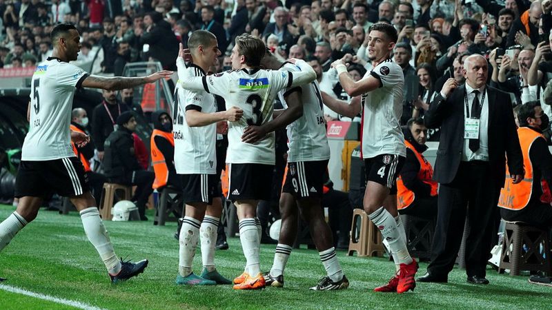 Beşiktaş - Kasımpaşa maçının ilk 11'leri