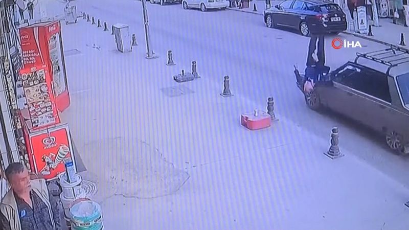 Karabük'te yolun karşısına geçen yayaya otomobil çarptı