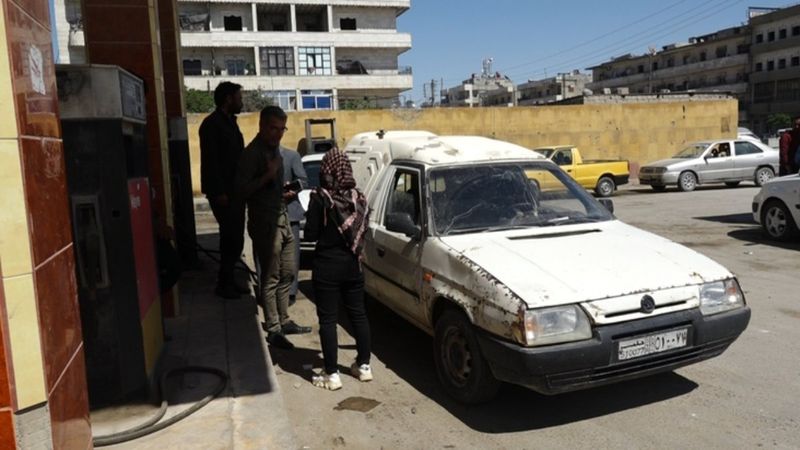 Münbiç'te PKK dayatması: Yakıt tek istasyondan kısıtlı veriliyor