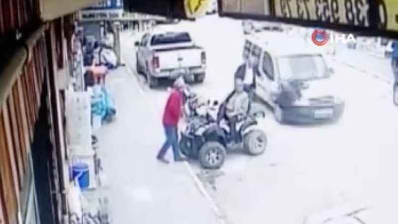 Erzincan'da aracıyla husumetlisine çarptı