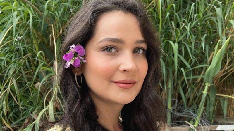 Gönül Dağı'nın Dilek'i yeni işini paylaştı! Tarzı ve karakteriyle dikkat çekti...