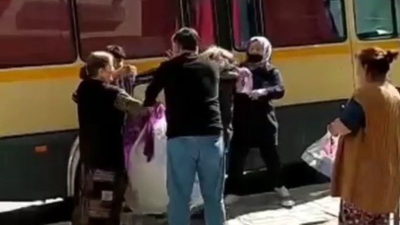 Esenyurt'ta kağıt toplayıcılarının yer kavgası kamerada