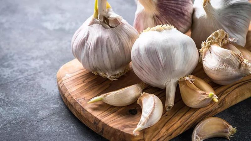 Günde 6 diş közlenmiş sarımsak yerseniz... Etkisi müthiş!