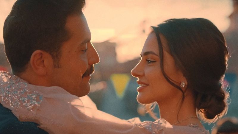 AsRam kavuşuyor: Gönül Dağı'nda Asuman ve Ramazan'ın nişan kareleri içleri ısıttı...