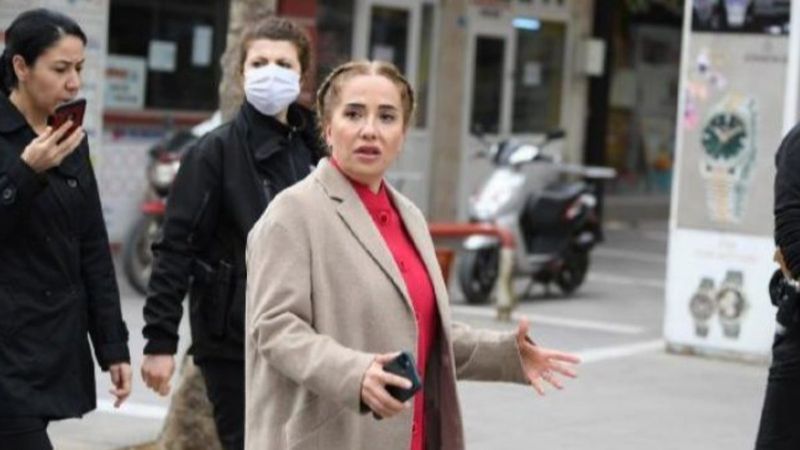 Görevden alınan Uşak Valisi Funda Kocabıyık'ın vatandaşa fırça attığı görüntüler