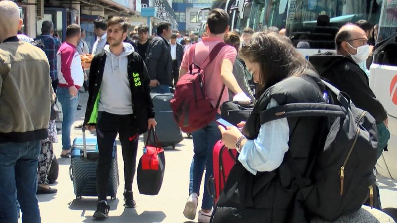 Otogarlarda bayram trafiği başladı